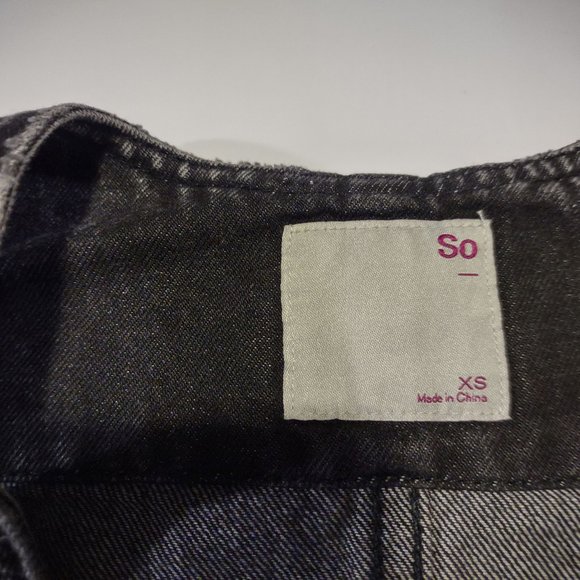 NWT Juniors' SO® Scoop Front Pinafore Dress Black Wash Denim - Picture 12 of 14